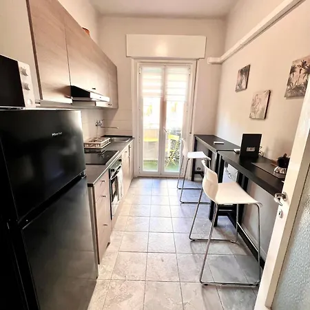 Апартаменти Locchi *